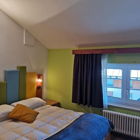 Alpencolor Hotel Tonale Passo del Tonale Exterior photo